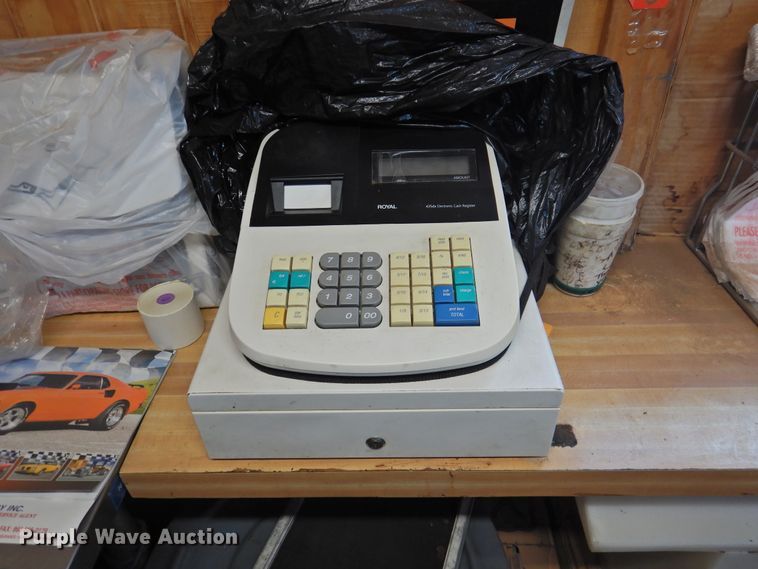 image for item DJ8440 2008 Maxey concession trailer