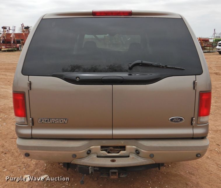 image for item DJ8443 2002 Ford Excursion  SUV