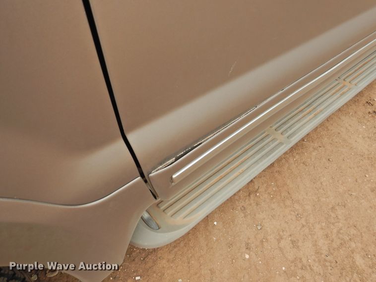 image for item DJ8443 2002 Ford Excursion  SUV