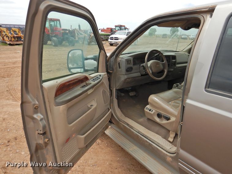 image for item DJ8443 2002 Ford Excursion  SUV