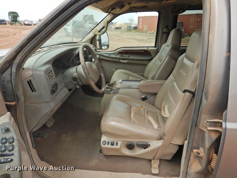 image for item DJ8443 2002 Ford Excursion  SUV