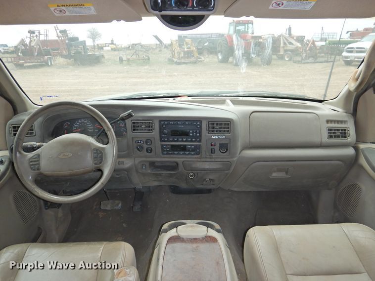 image for item DJ8443 2002 Ford Excursion  SUV