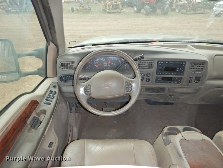 image for item DJ8443 2002 Ford Excursion  SUV