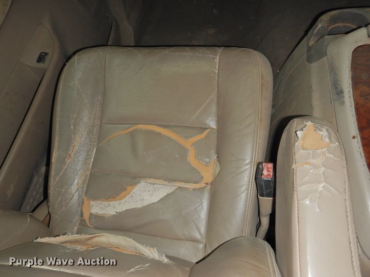 image for item DJ8443 2002 Ford Excursion  SUV