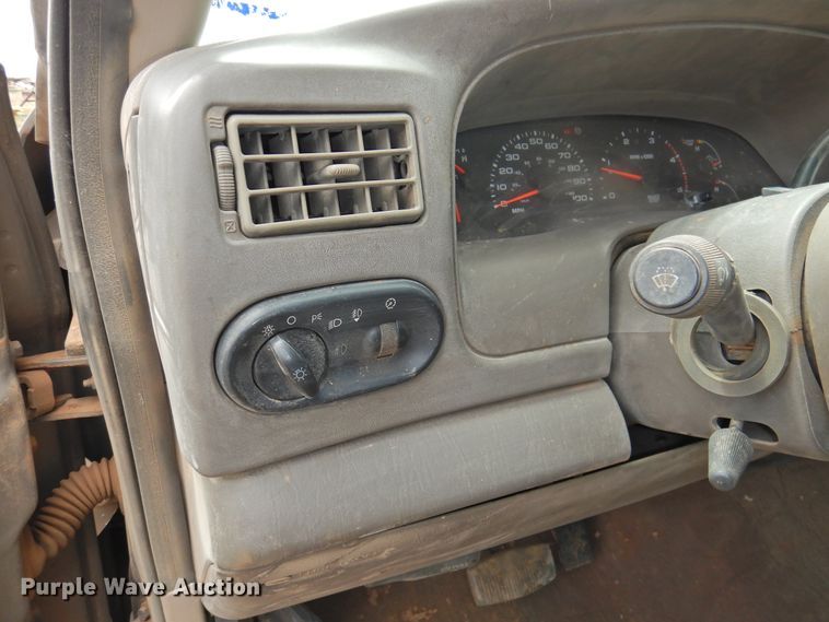 image for item DJ8443 2002 Ford Excursion  SUV