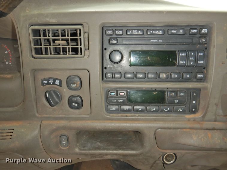 image for item DJ8443 2002 Ford Excursion  SUV