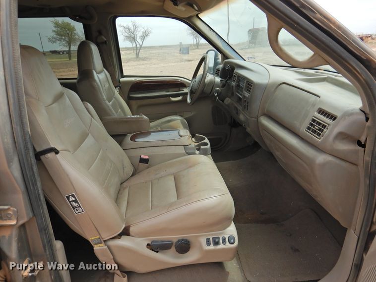 image for item DJ8443 2002 Ford Excursion  SUV