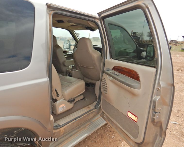 image for item DJ8443 2002 Ford Excursion  SUV