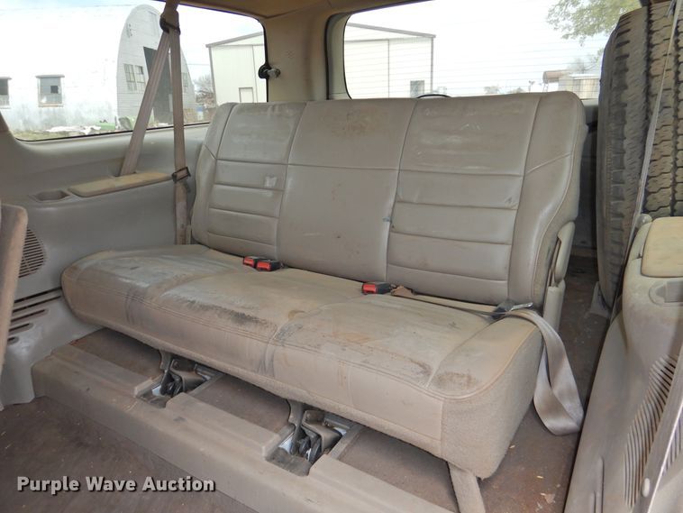 image for item DJ8443 2002 Ford Excursion  SUV