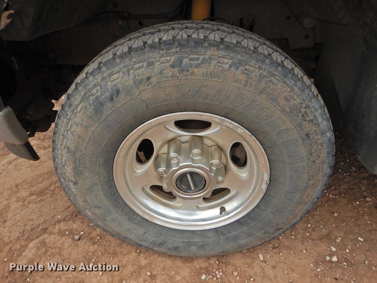 image for item DJ8443 2002 Ford Excursion  SUV