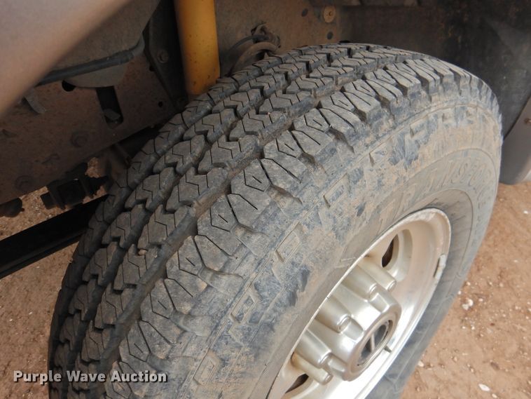 image for item DJ8443 2002 Ford Excursion  SUV