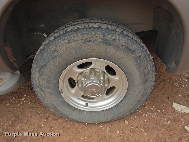 image for item DJ8443 2002 Ford Excursion  SUV