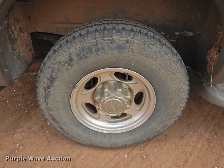 image for item DJ8443 2002 Ford Excursion  SUV