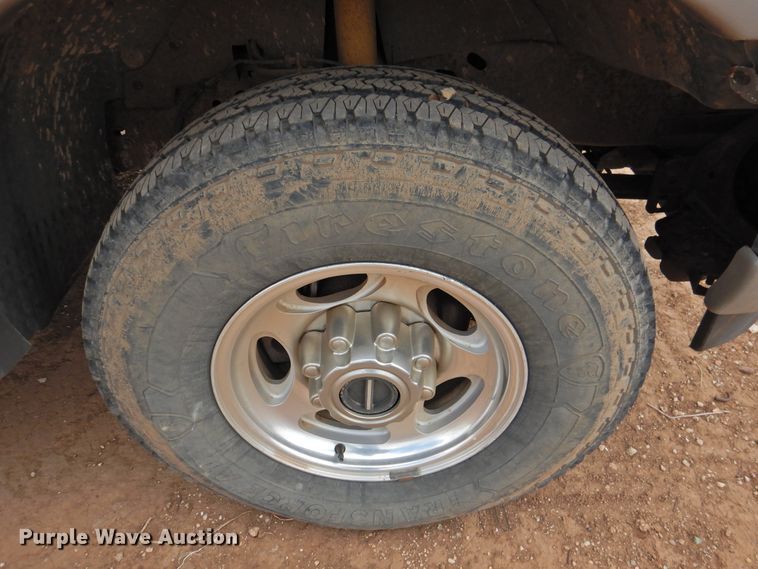 image for item DJ8443 2002 Ford Excursion  SUV