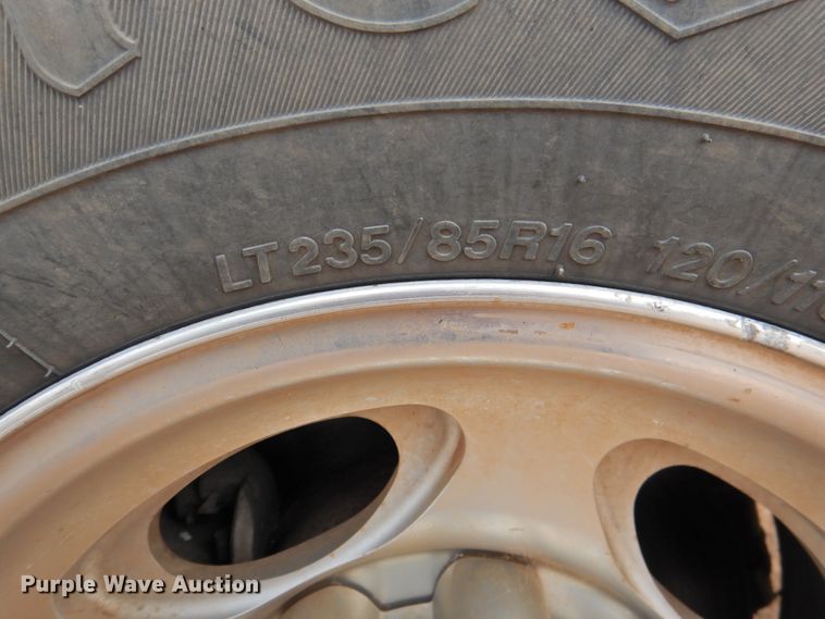 image for item DJ8443 2002 Ford Excursion  SUV