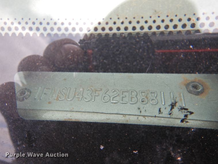 image for item DJ8443 2002 Ford Excursion  SUV