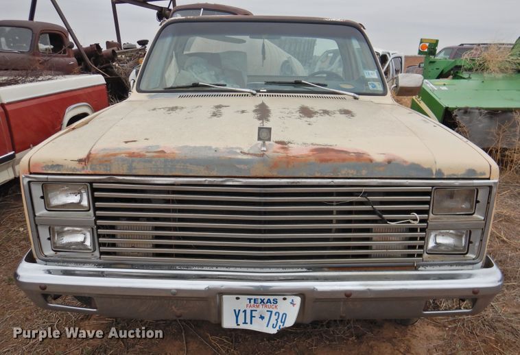 image for item DJ8462 1982 GMC C1500  pickup truck