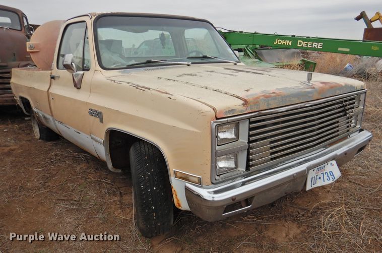 image for item DJ8462 1982 GMC C1500  pickup truck