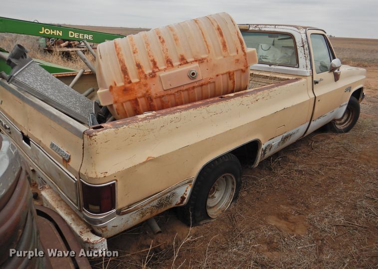 image for item DJ8462 1982 GMC C1500  pickup truck