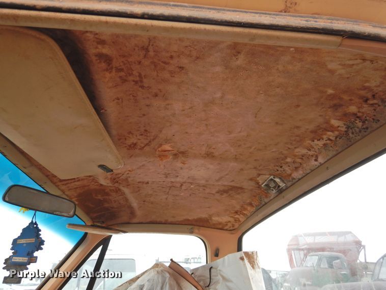 image for item DJ8462 1982 GMC C1500  pickup truck