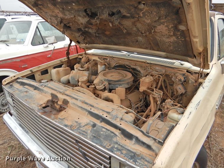 image for item DJ8462 1982 GMC C1500  pickup truck