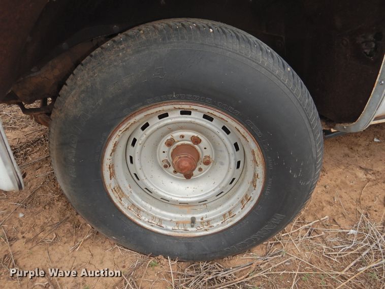 image for item DJ8462 1982 GMC C1500  pickup truck