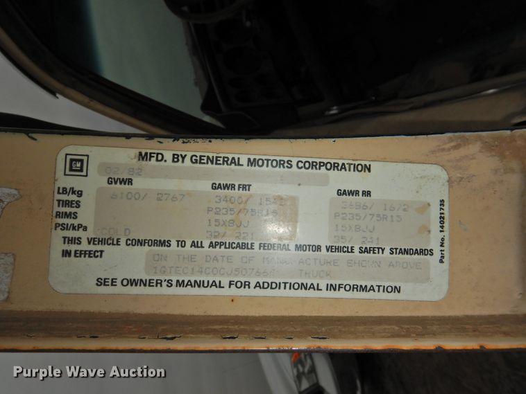 image for item DJ8462 1982 GMC C1500  pickup truck