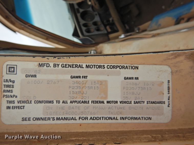 image for item DJ8462 1982 GMC C1500  pickup truck