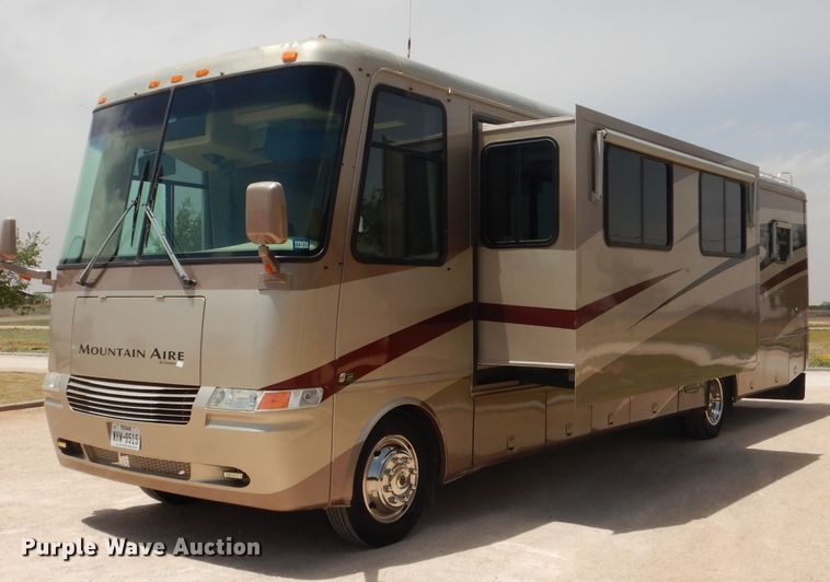 image for item DJ8842 2003 Newmar Mountain Aire  RV