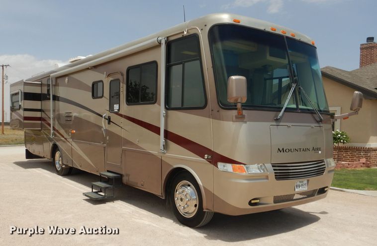 image for item DJ8842 2003 Newmar Mountain Aire  RV