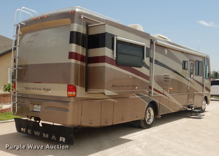 image for item DJ8842 2003 Newmar Mountain Aire  RV