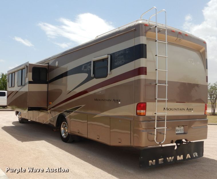 image for item DJ8842 2003 Newmar Mountain Aire  RV