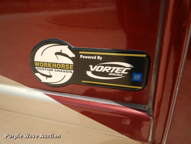 image for item DJ8842 2003 Newmar Mountain Aire  RV