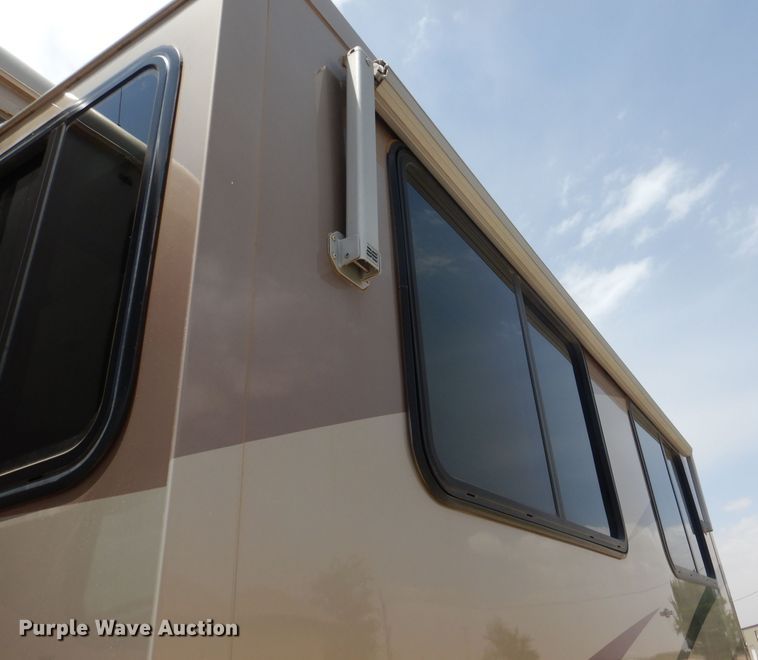 image for item DJ8842 2003 Newmar Mountain Aire  RV