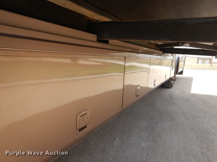 image for item DJ8842 2003 Newmar Mountain Aire  RV