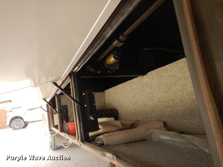 image for item DJ8842 2003 Newmar Mountain Aire  RV