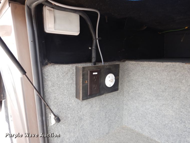 image for item DJ8842 2003 Newmar Mountain Aire  RV