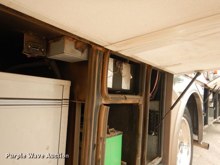 image for item DJ8842 2003 Newmar Mountain Aire  RV