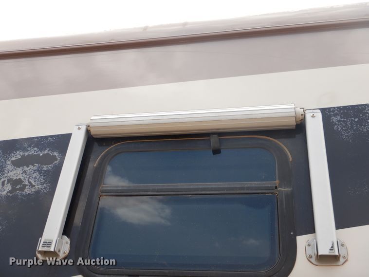 image for item DJ8842 2003 Newmar Mountain Aire  RV