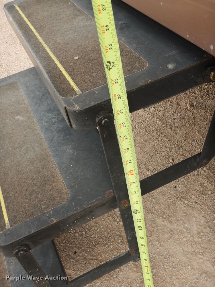 image for item DJ8842 2003 Newmar Mountain Aire  RV