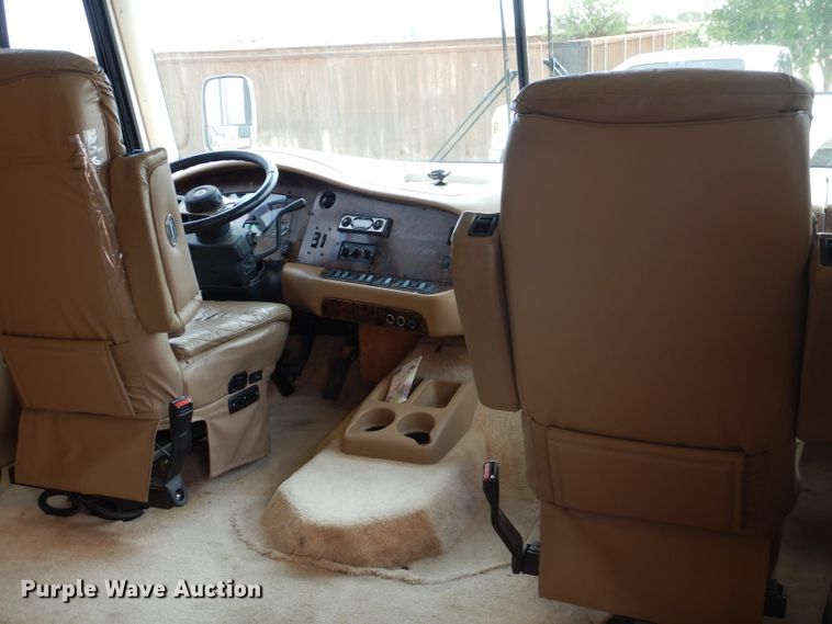 image for item DJ8842 2003 Newmar Mountain Aire  RV