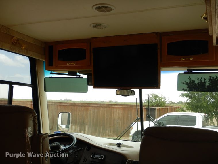 image for item DJ8842 2003 Newmar Mountain Aire  RV