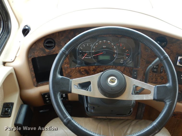 image for item DJ8842 2003 Newmar Mountain Aire  RV