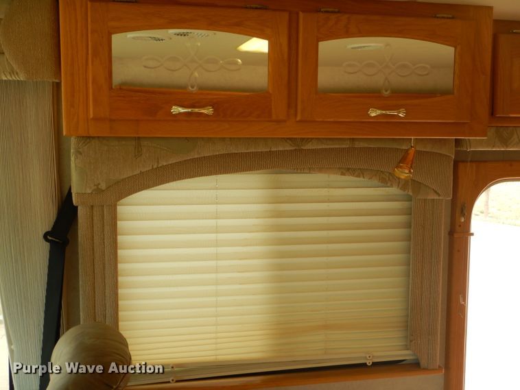 image for item DJ8842 2003 Newmar Mountain Aire  RV