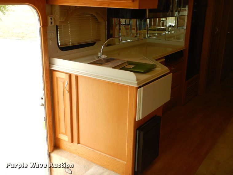 image for item DJ8842 2003 Newmar Mountain Aire  RV