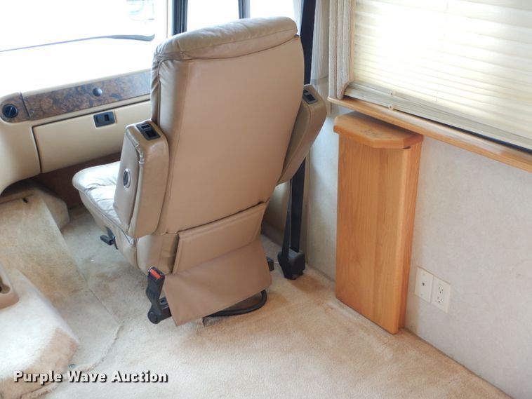 image for item DJ8842 2003 Newmar Mountain Aire  RV