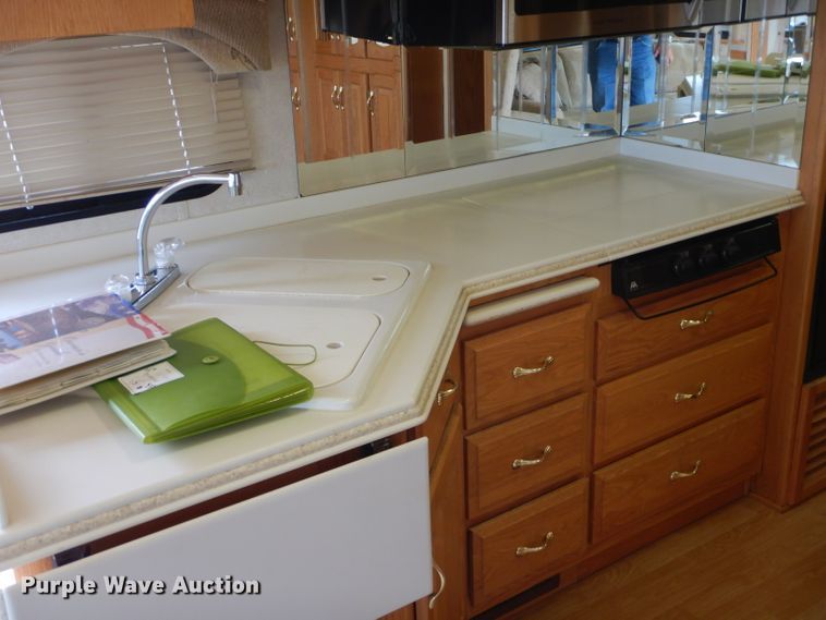 image for item DJ8842 2003 Newmar Mountain Aire  RV