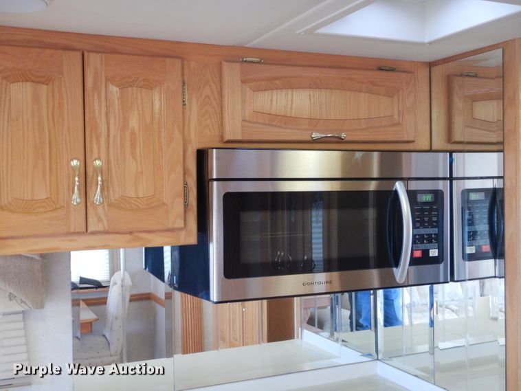 image for item DJ8842 2003 Newmar Mountain Aire  RV