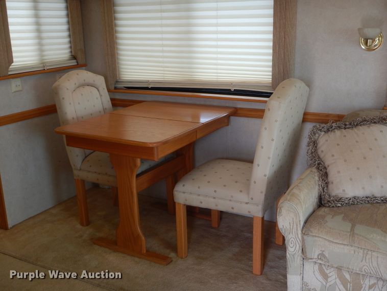 image for item DJ8842 2003 Newmar Mountain Aire  RV