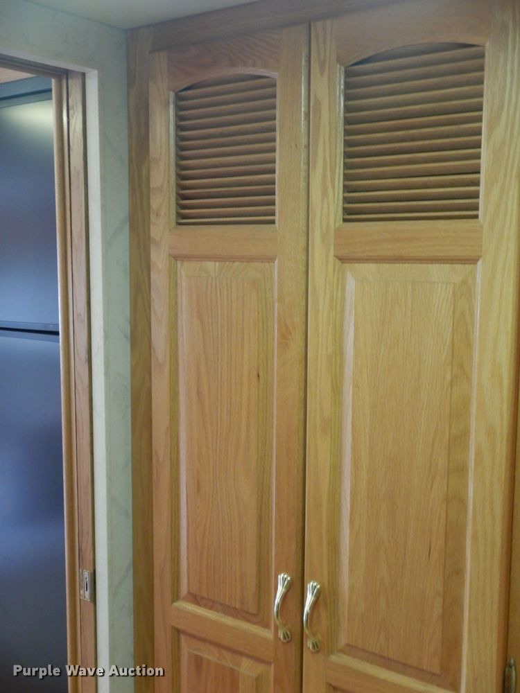 image for item DJ8842 2003 Newmar Mountain Aire  RV